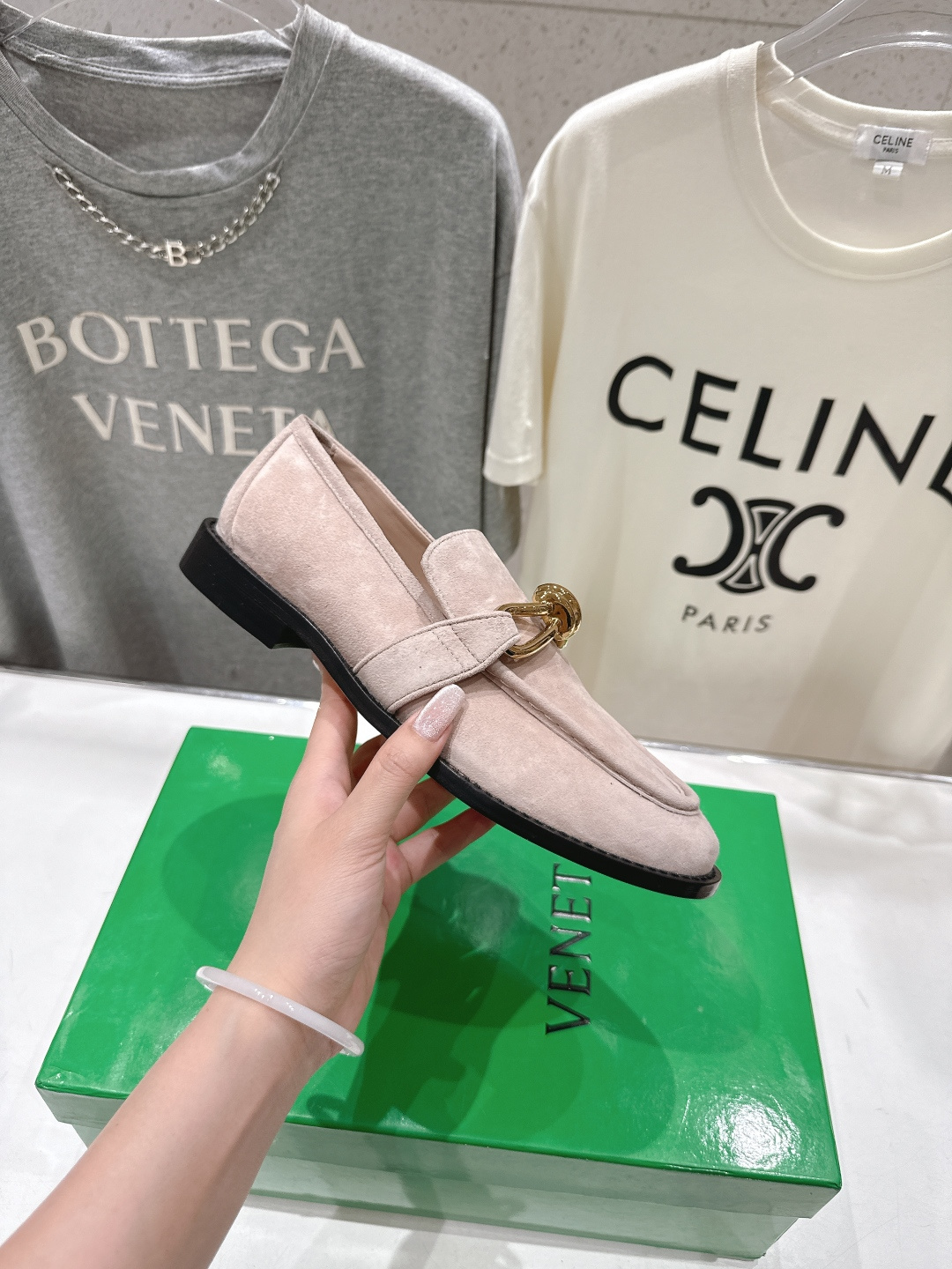 高版本出厂 Bottega Veneta/BV F065 2026ss新款老钱风荔枝纹皮鎏金扣饰平底乐福