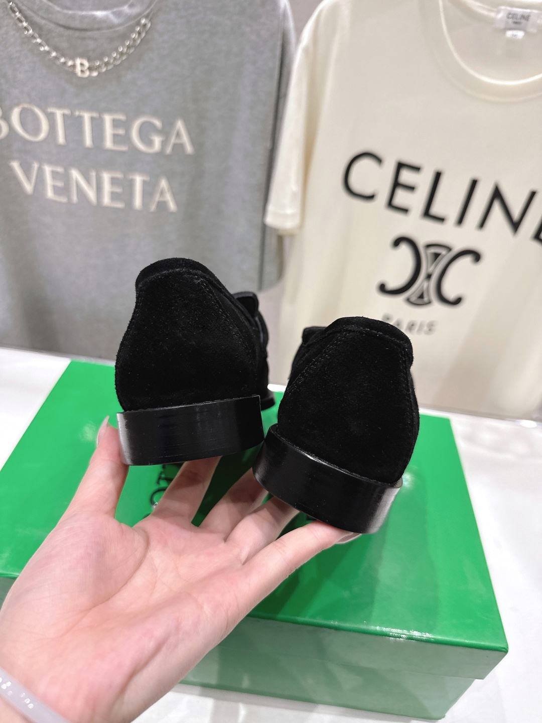 高版本出厂 Bottega Veneta/BV F065 2026ss新款老钱风褶皱皮鎏金扣饰平底乐福鞋