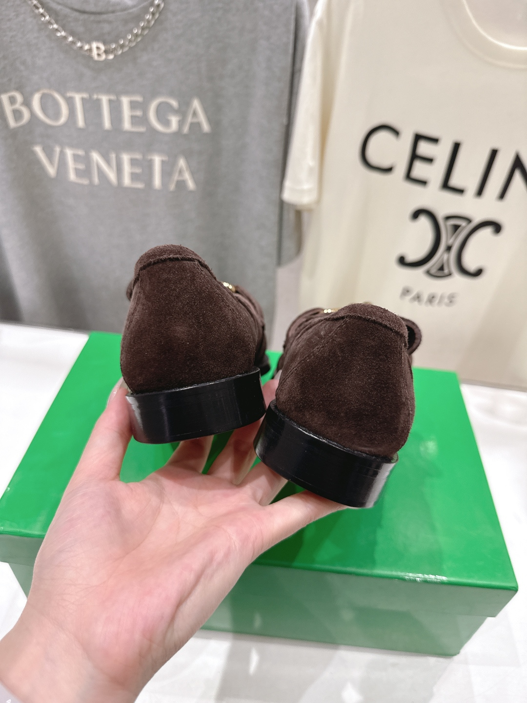 高版本出厂 Bottega Veneta/BV F065 2026ss新款老钱风褶皱皮鎏金扣饰平底乐福鞋