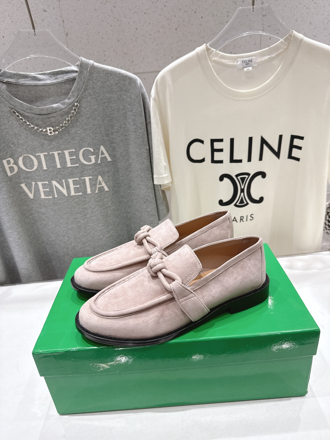 高版本出厂 Bottega Veneta/BV F065 2026ss新款老钱风荔枝纹皮绳结扣饰平底乐福