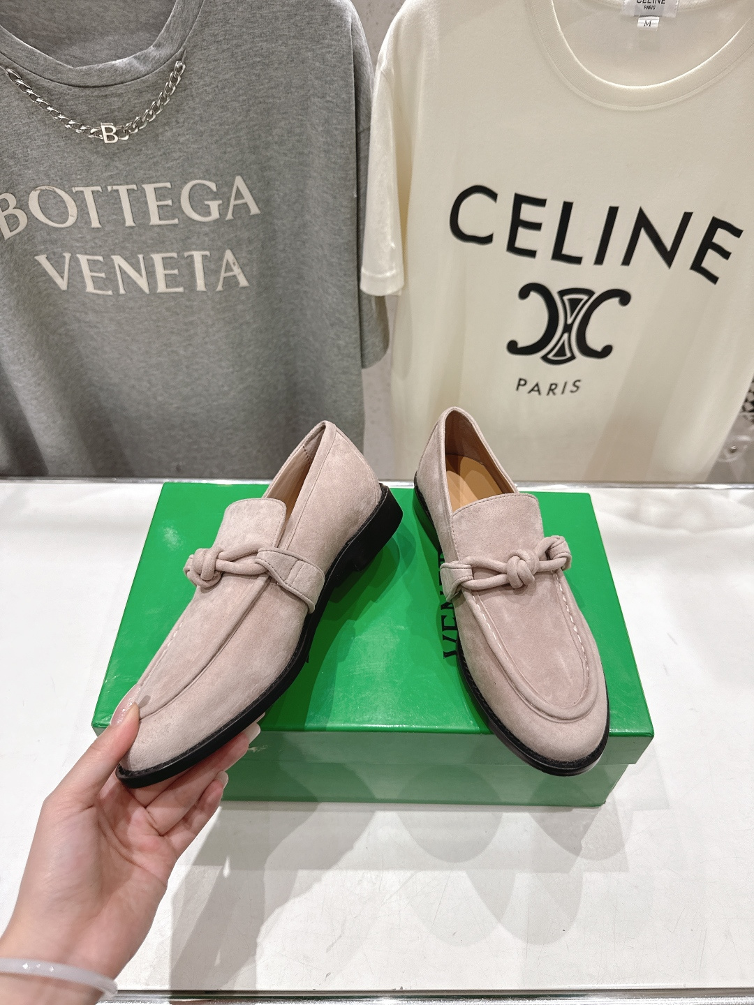 高版本出厂 Bottega Veneta/BV F065 2026ss新款老钱风荔枝纹皮绳结扣饰平底乐福