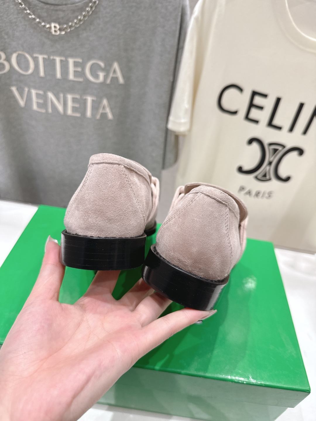 高版本出厂 Bottega Veneta/BV F065 2026ss新款老钱风荔枝纹皮绳结扣饰平底乐福