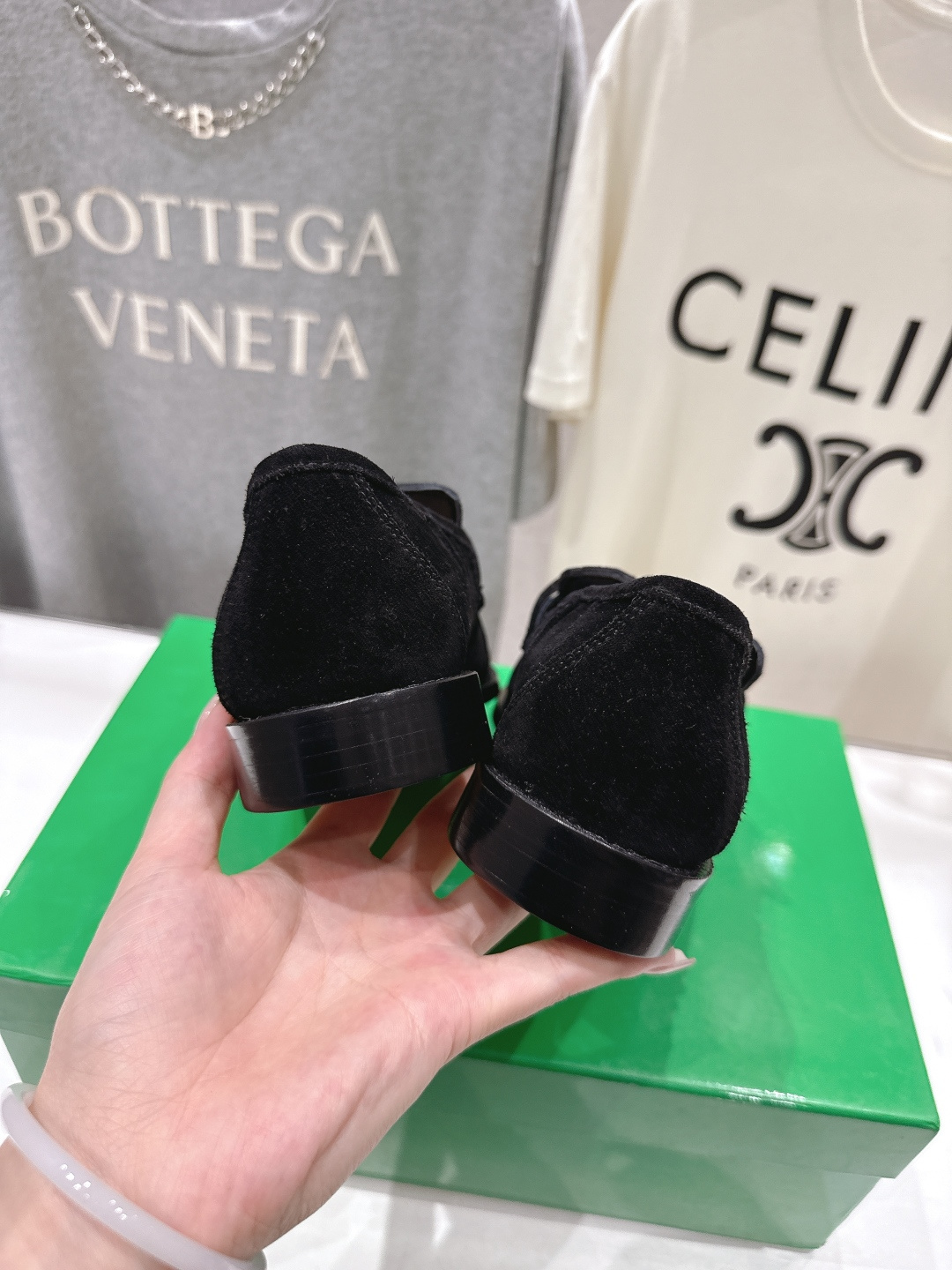 高版本出厂 Bottega Veneta/BV F065 2026ss新款老钱风褶皱皮鎏金扣饰平底乐福鞋