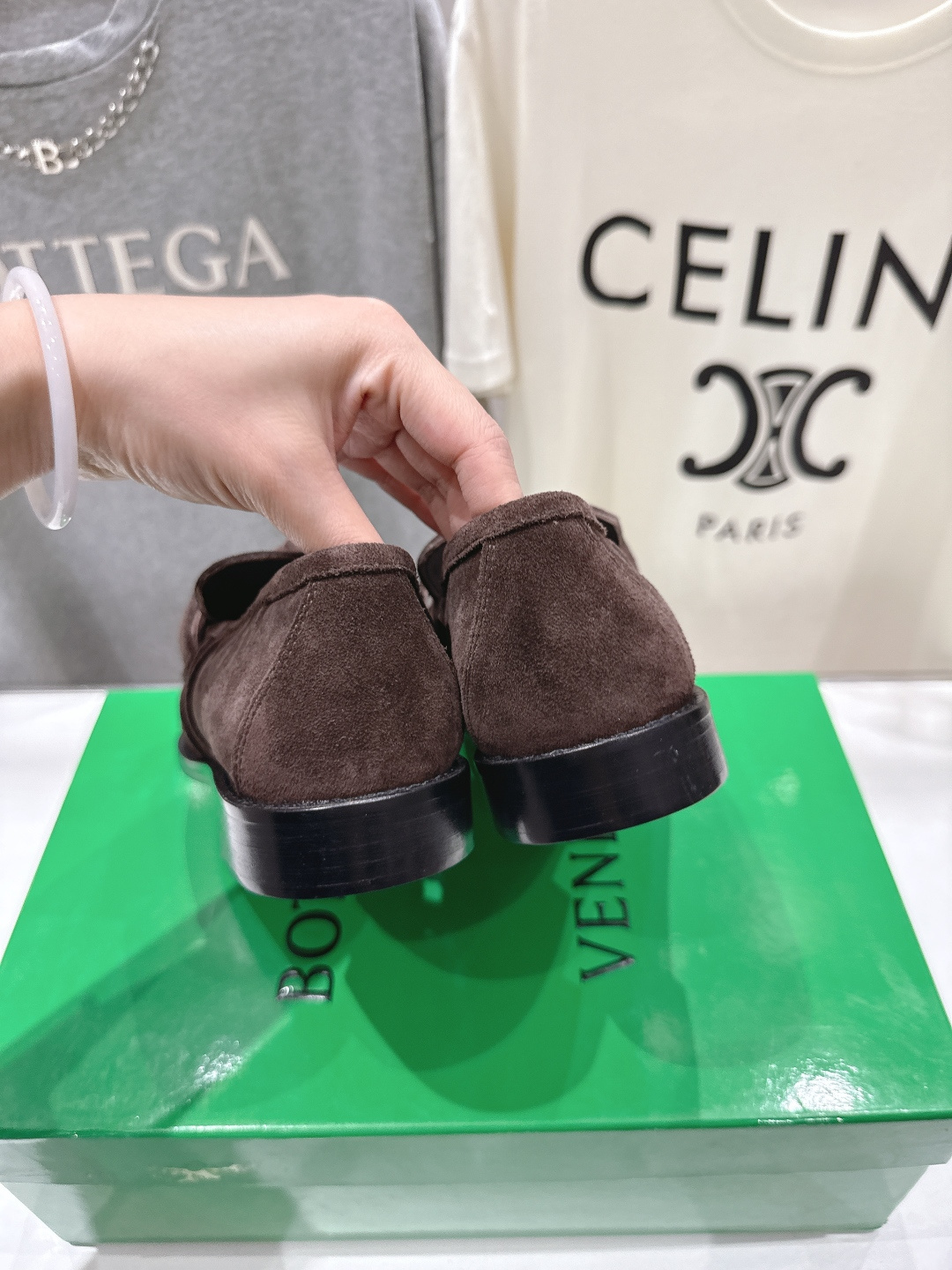 高版本出厂 Bottega Veneta/BV F065 2026ss新款老钱风褶皱皮鎏金扣饰平底乐福鞋