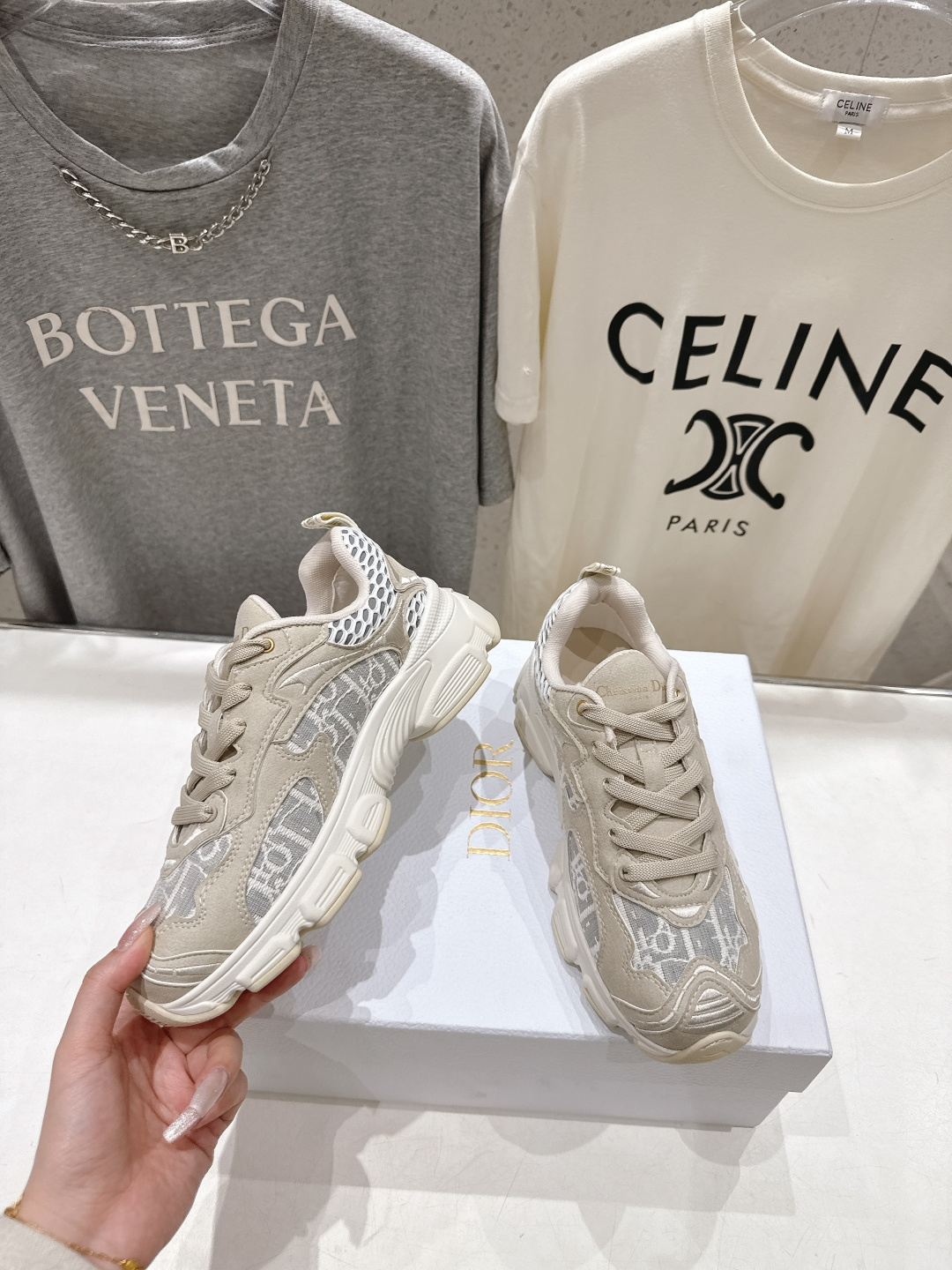 市场高版本 Dior*迪奥D家2026ss新款新色厚底休闲运动鞋老爹鞋，融入d家高定精神诠释经典跑鞋！原