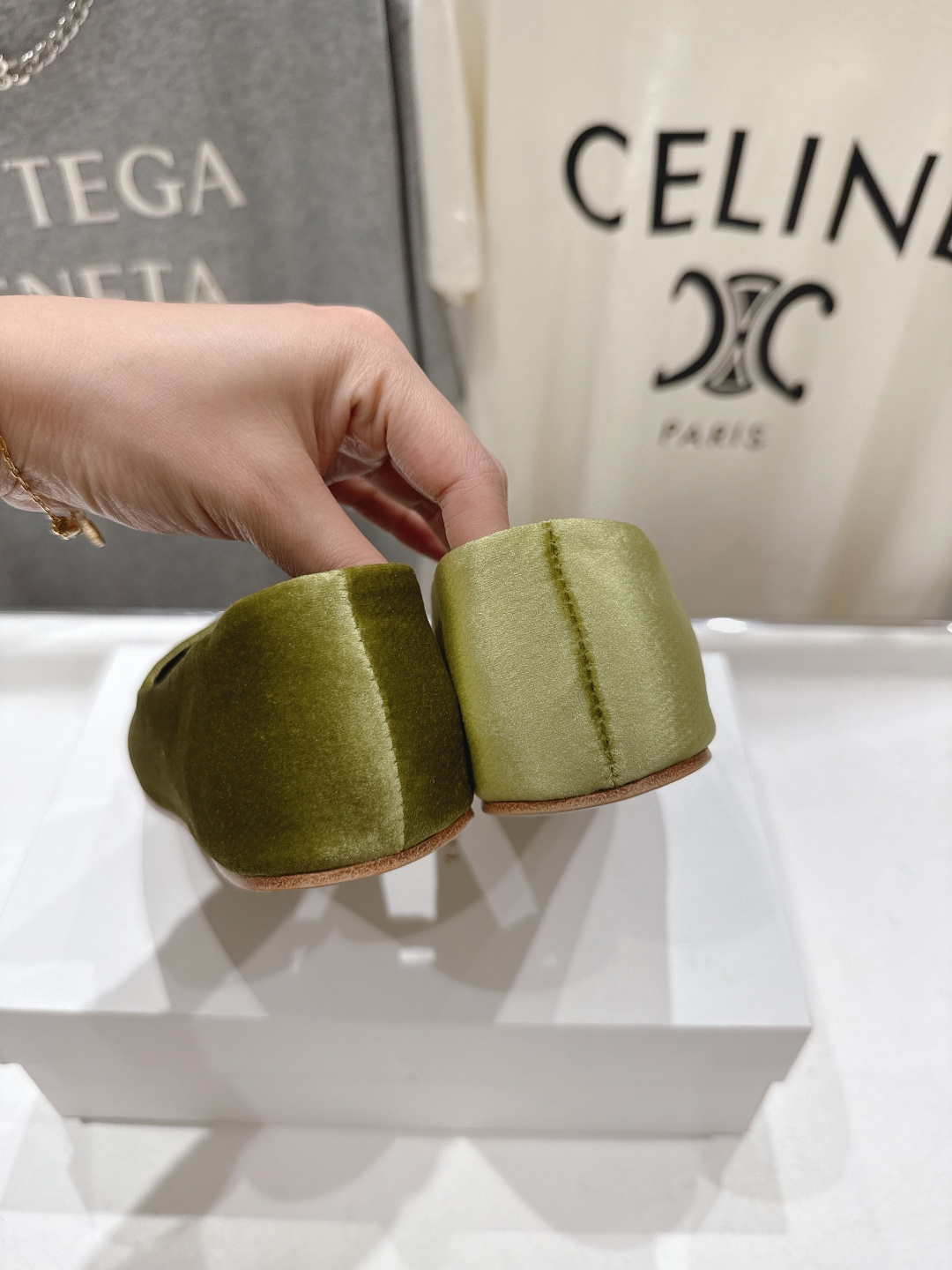 高版本出厂 The Row 2026ss官方同步爆款平底乐福鞋一脚蹬单鞋非常舒服的一款平底鞋，极简设计理