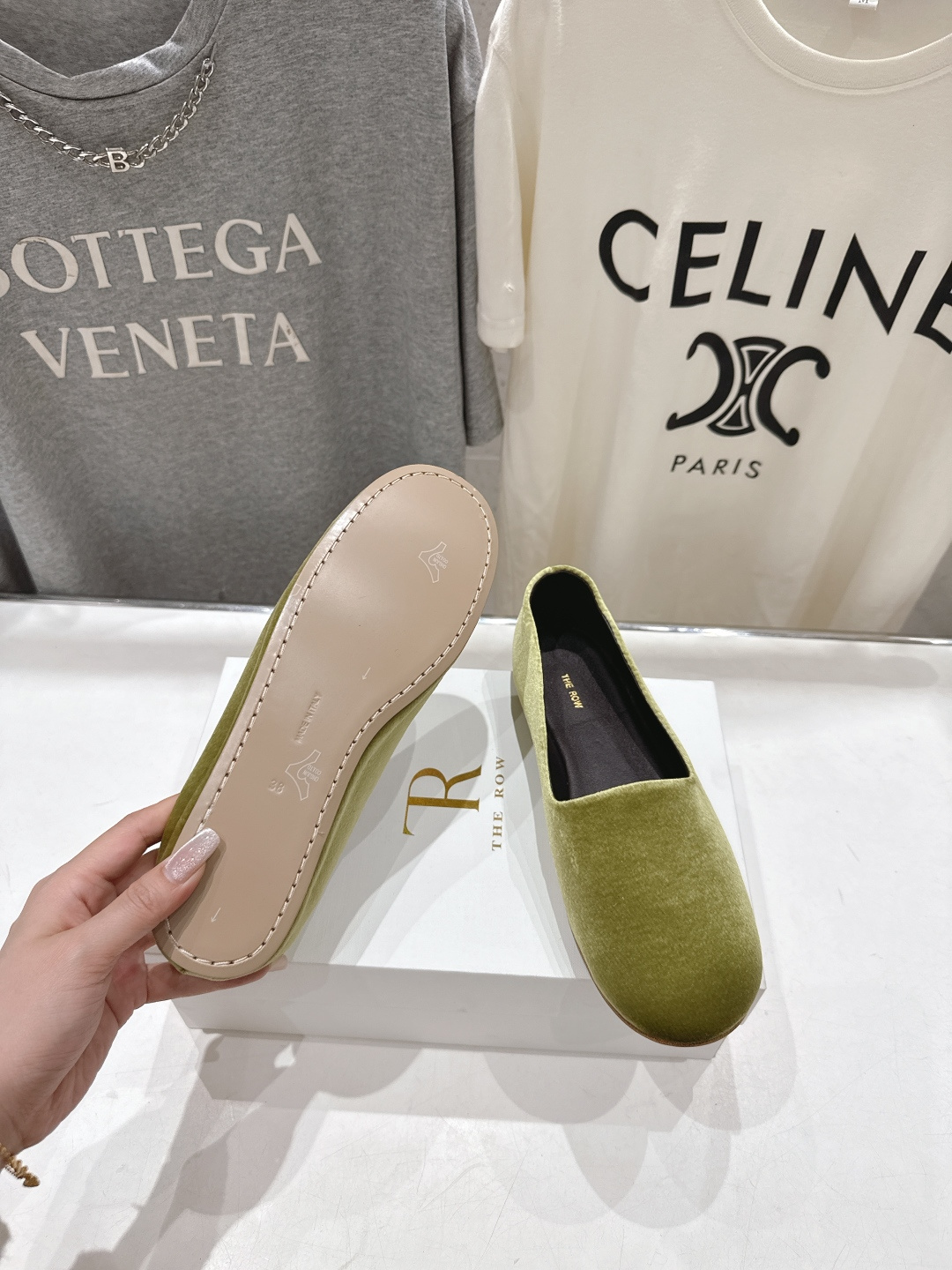 高版本出厂 The Row 2026ss官方同步爆款平底乐福鞋一脚蹬单鞋非常舒服的一款平底鞋，极简设计理