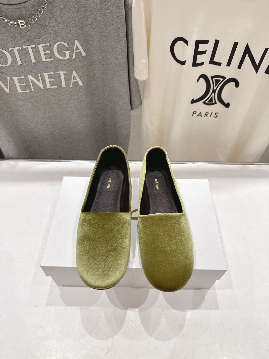 高版本出厂 The Row 2026ss官方同步爆款平底乐福鞋一脚蹬单鞋非常舒服的一款平底鞋，极简设计理