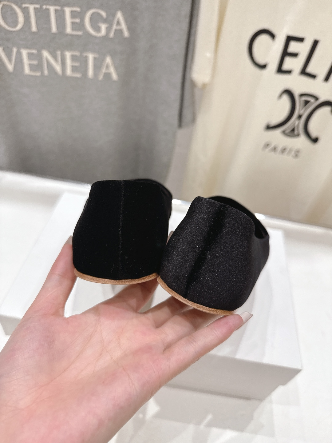 高版本出厂 The Row 2026ss官方同步爆款平底乐福鞋一脚蹬单鞋非常舒服的一款平底鞋，极简设计理