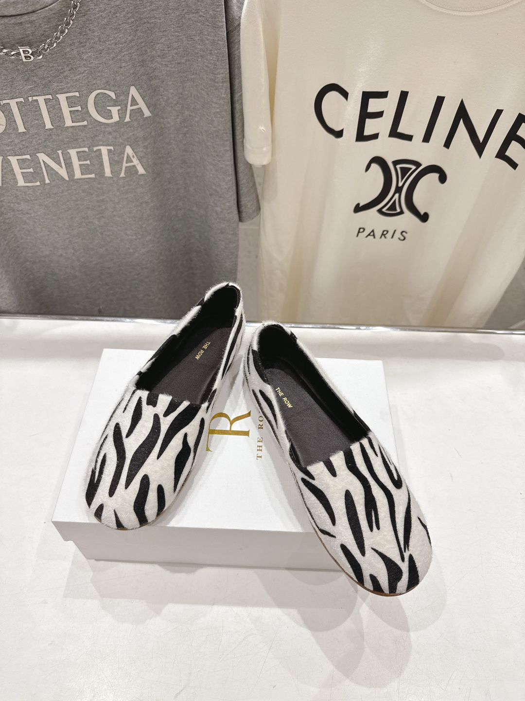 高版本出厂 The Row 2026ss官方同步爆款平底乐福鞋一脚蹬单鞋非常舒服的一款平底鞋，极简设计理