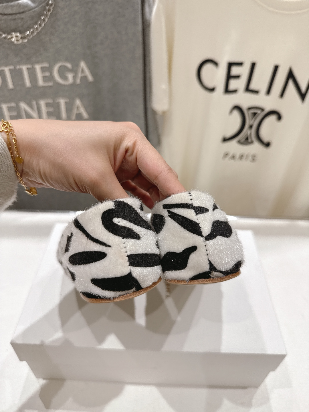 高版本出厂 The Row 2026ss官方同步爆款平底乐福鞋一脚蹬单鞋非常舒服的一款平底鞋，极简设计理