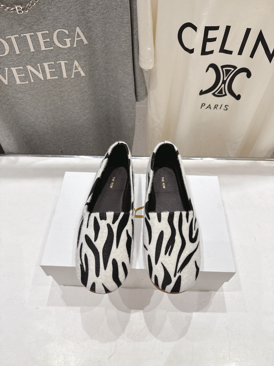 高版本出厂 The Row 2026ss官方同步爆款平底乐福鞋一脚蹬单鞋非常舒服的一款平底鞋，极简设计理