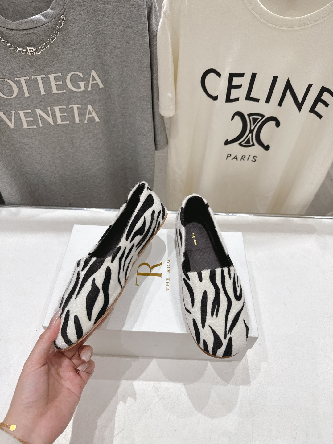 高版本出厂 The Row 2026ss官方同步爆款平底乐福鞋一脚蹬单鞋非常舒服的一款平底鞋，极简设计理