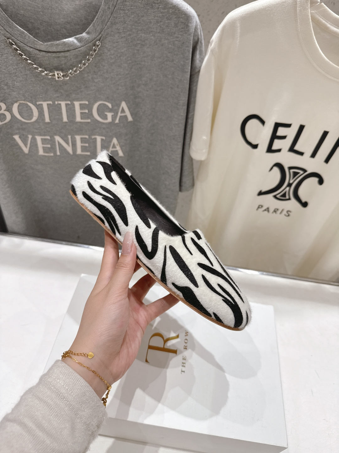 高版本出厂 The Row 2026ss官方同步爆款平底乐福鞋一脚蹬单鞋非常舒服的一款平底鞋，极简设计理