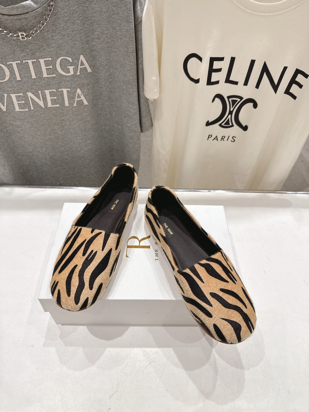 高版本出厂 The Row 2026ss官方同步爆款平底乐福鞋一脚蹬单鞋非常舒服的一款平底鞋，极简设计理