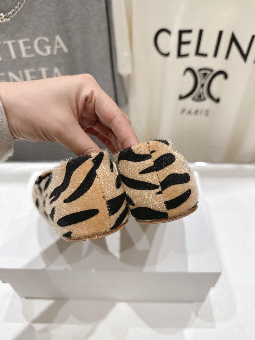 高版本出厂 The Row 2026ss官方同步爆款平底乐福鞋一脚蹬单鞋非常舒服的一款平底鞋，极简设计理