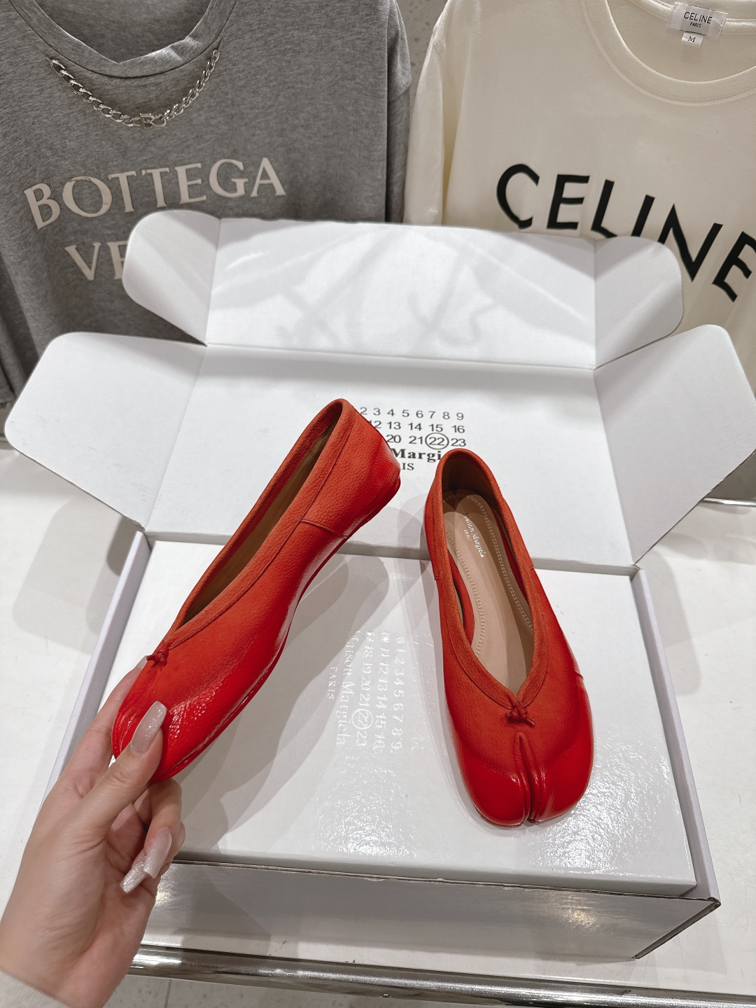 高版本出厂 MM6【Maison Magical】马吉拉2026ss官方同步新品最近超级火的喷色平底分趾