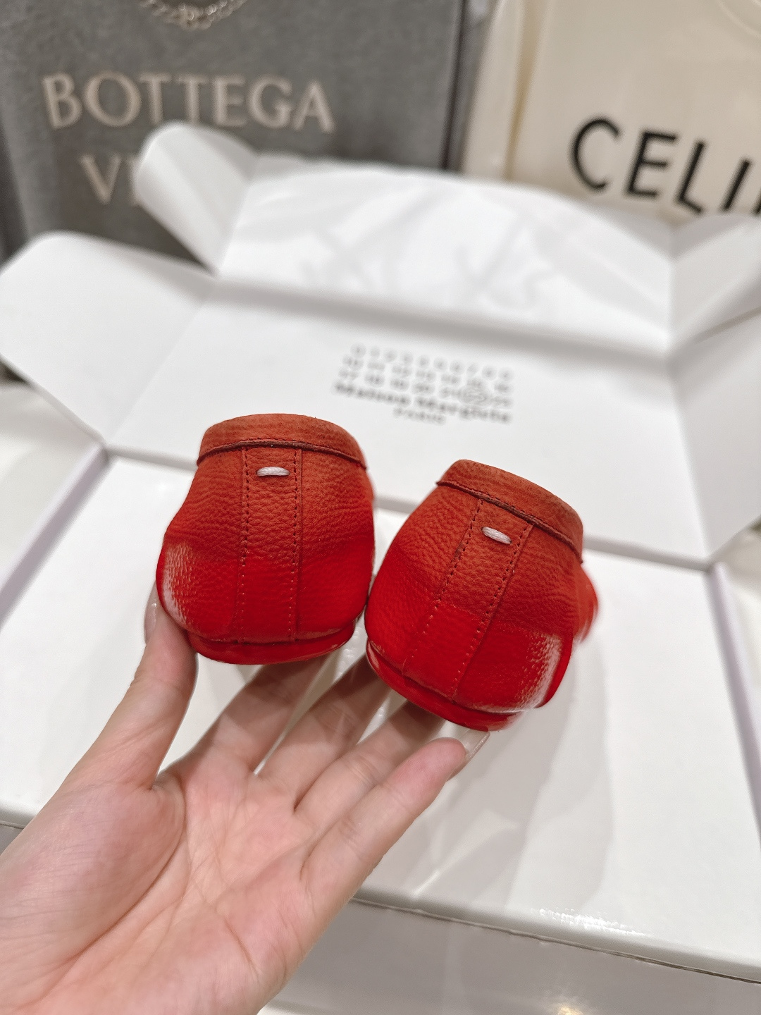 高版本出厂 MM6【Maison Magical】马吉拉2026ss官方同步新品最近超级火的喷色平底分趾