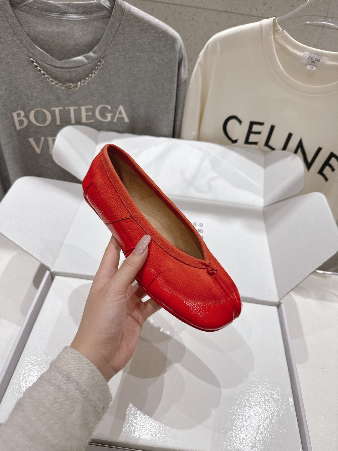 高版本出厂 MM6【Maison Magical】马吉拉2026ss官方同步新品最近超级火的喷色平底分趾