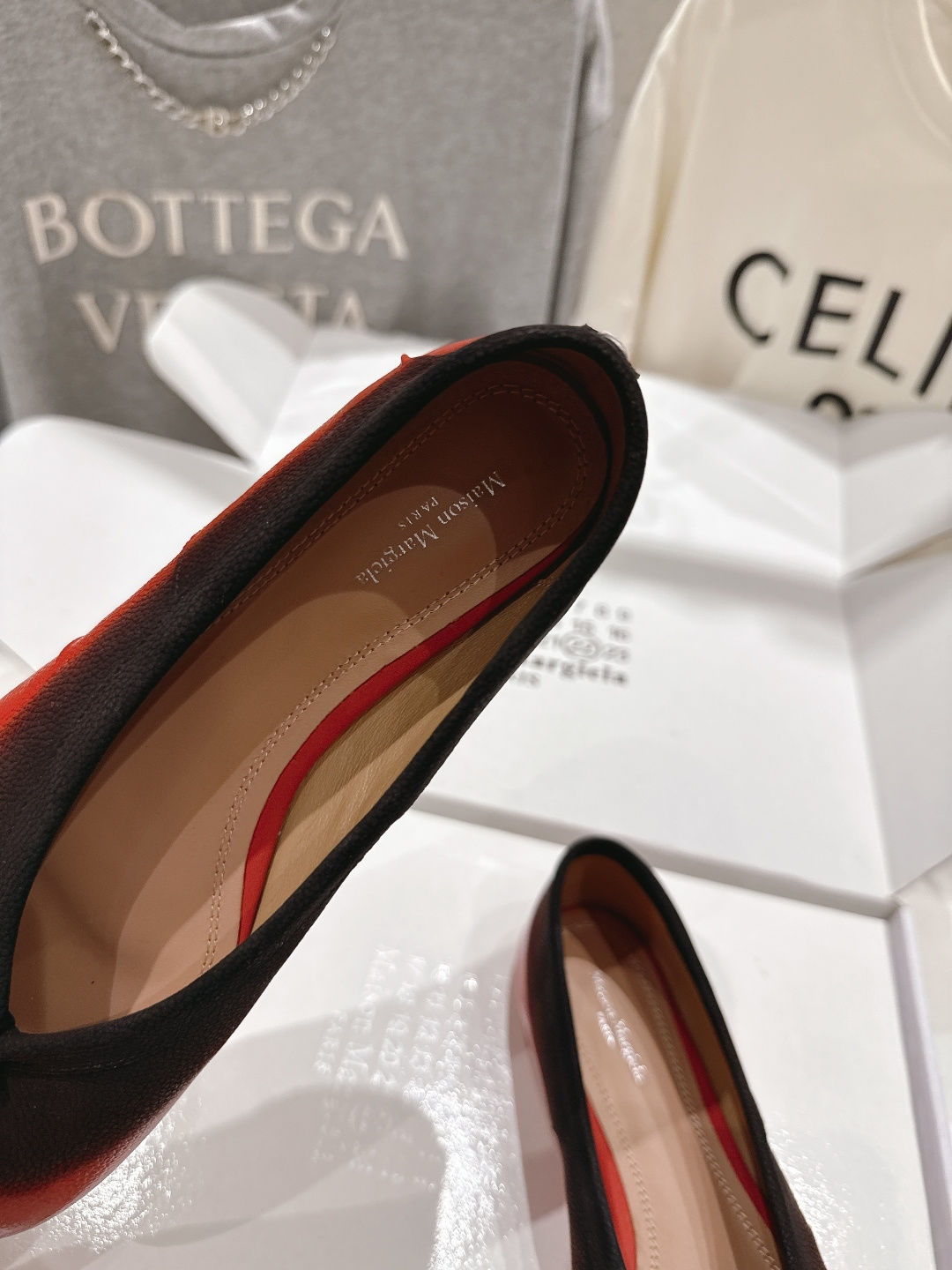 高版本出厂 MM6【Maison Magical】马吉拉2026ss官方同步新品最近超级火的喷色平底分趾