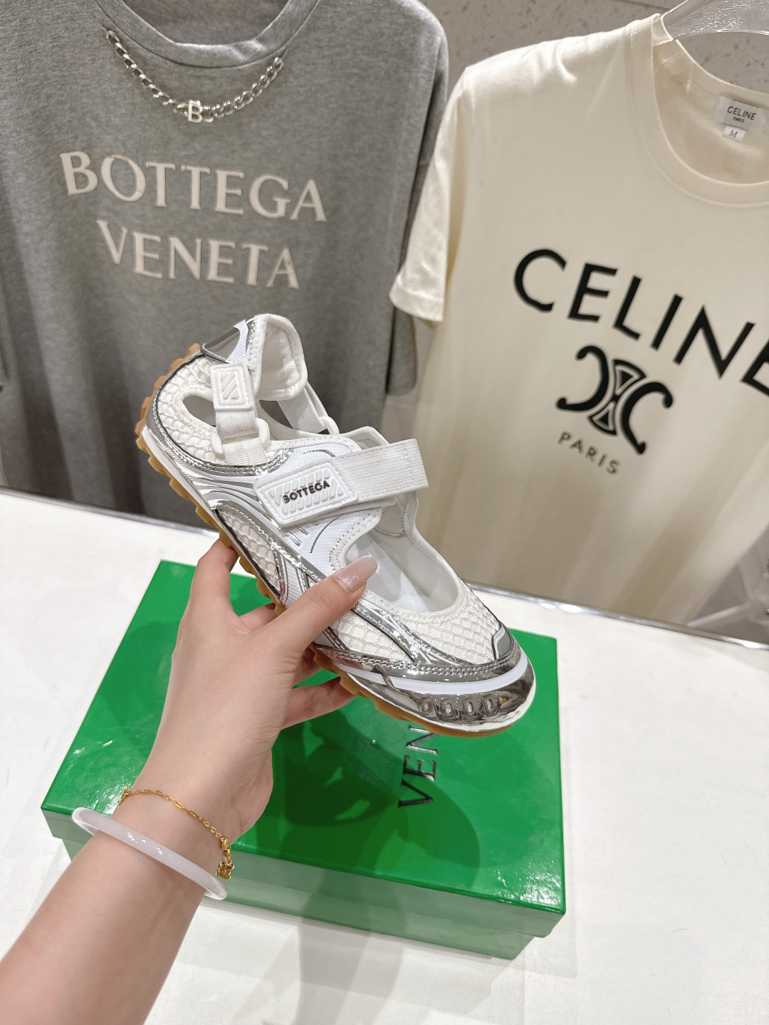 高版本出厂 Bottega Veneta/BV F065 2026ss新款玛丽珍 BV Orbit Fl