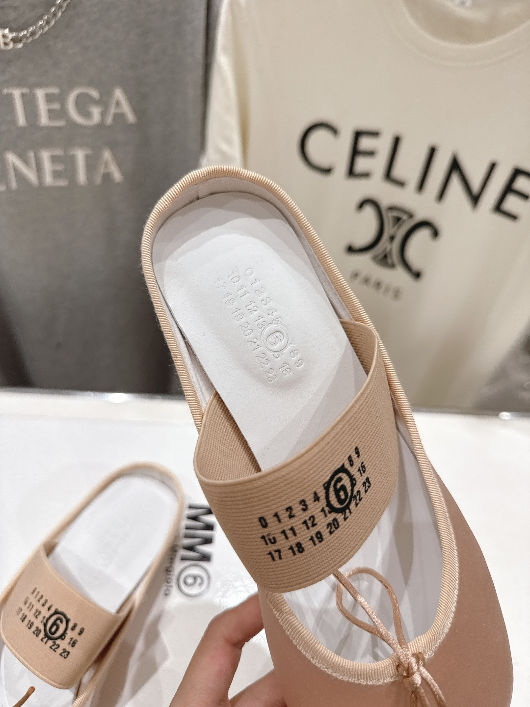 高版本出厂 布面 MM6马吉拉2026ss新品最近超级🔥的平底半拖玛丽珍芭蕾舞鞋舒适度不用说 肯定会很舒