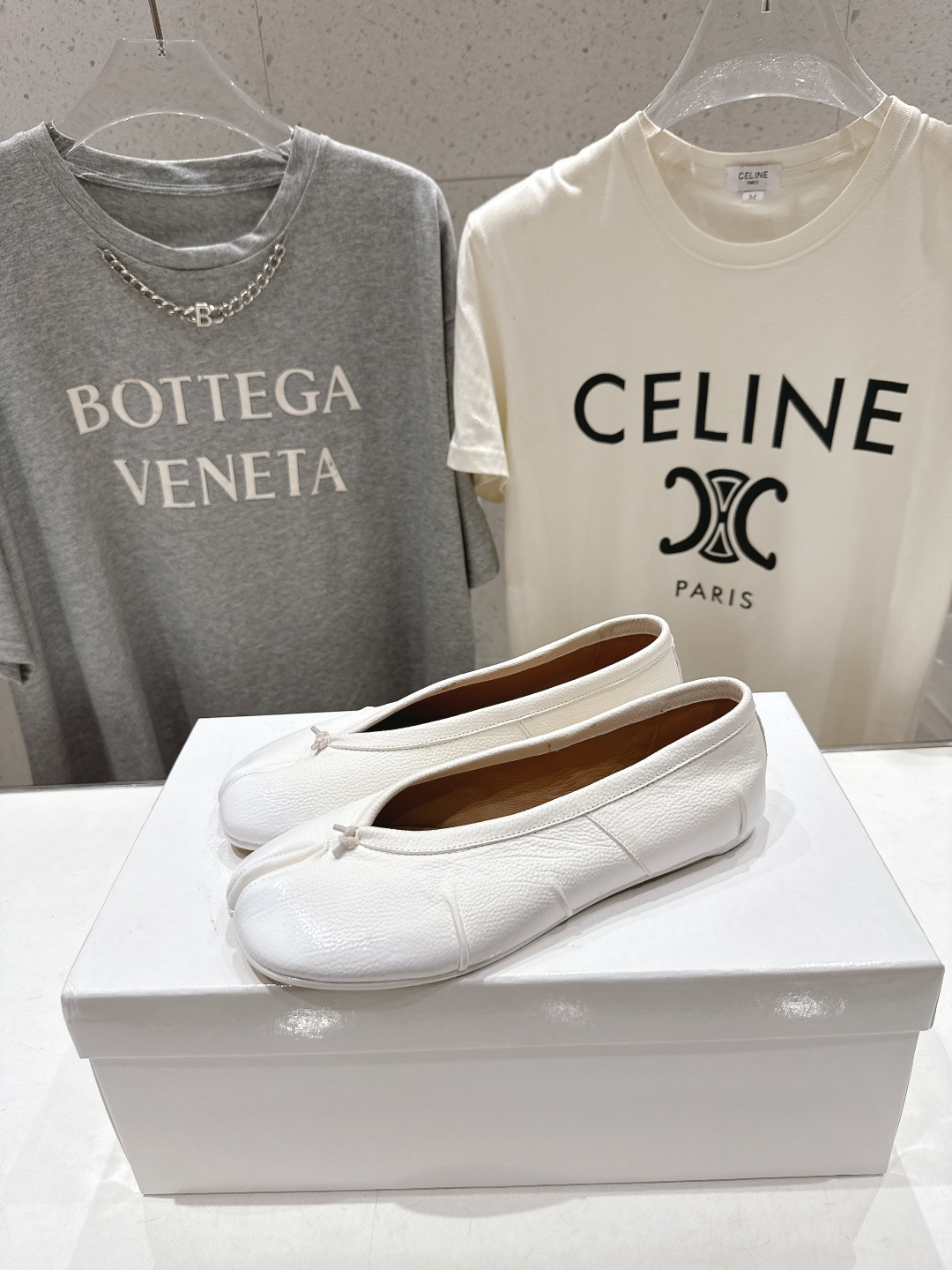 高版本出厂 MM6【Maison Magical】马吉拉2026ss官方同步新品最近超级火的喷色平底分趾