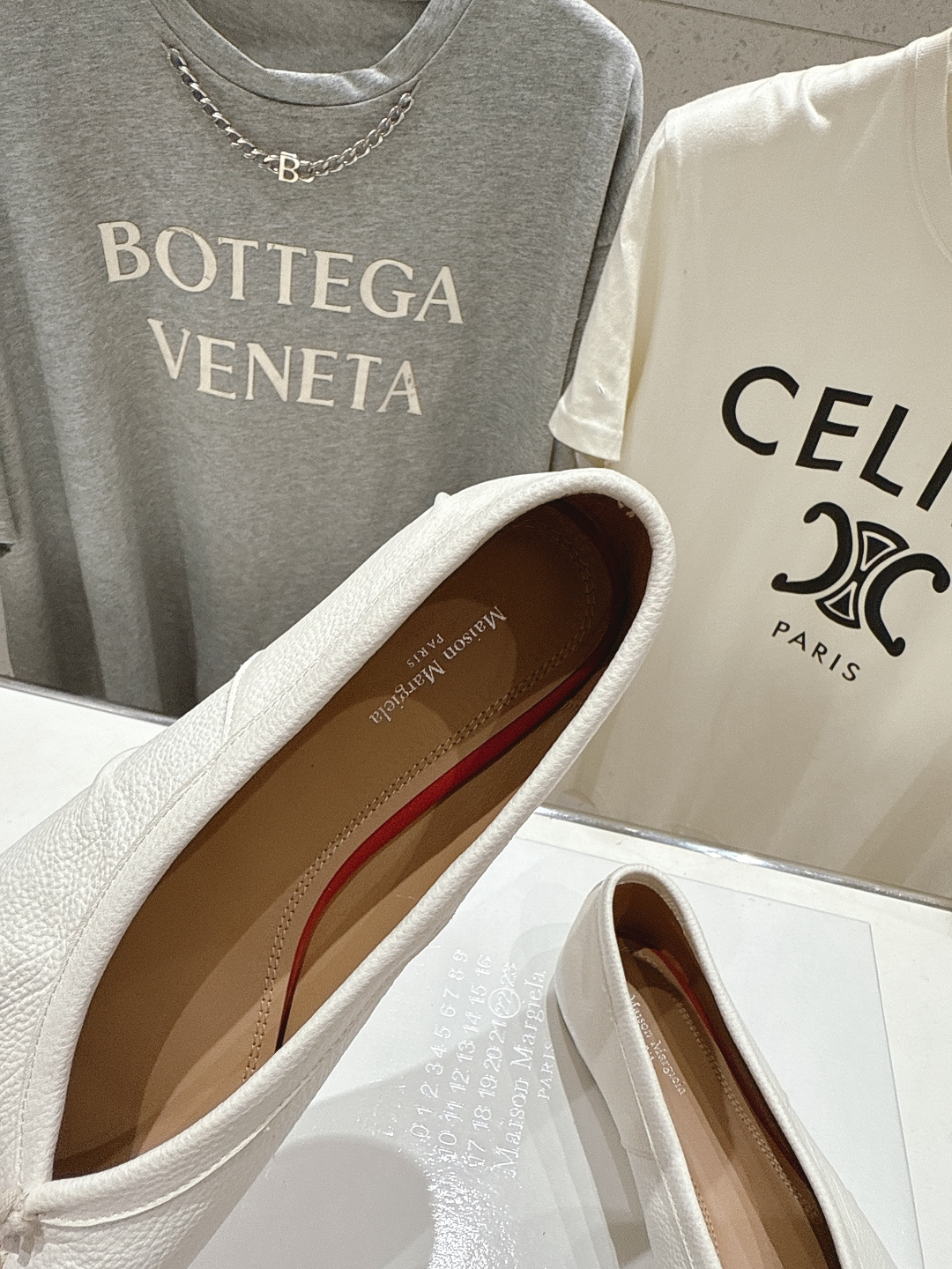 高版本出厂 MM6【Maison Magical】马吉拉2026ss官方同步新品最近超级火的喷色平底分趾