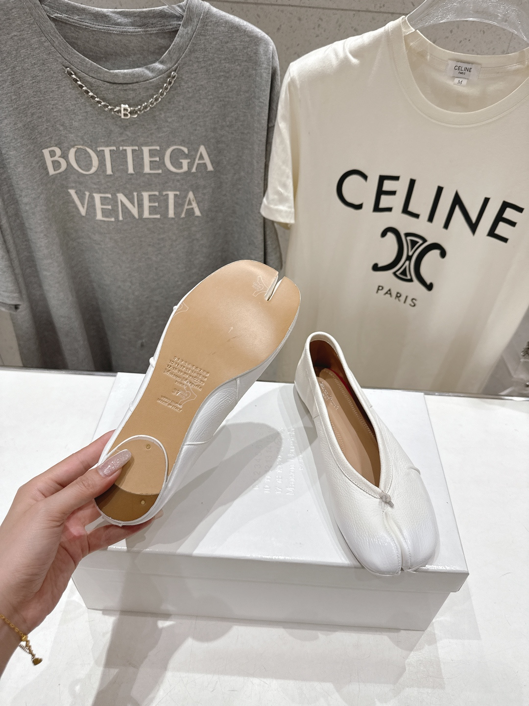 高版本出厂 MM6【Maison Magical】马吉拉2026ss官方同步新品最近超级火的喷色平底分趾