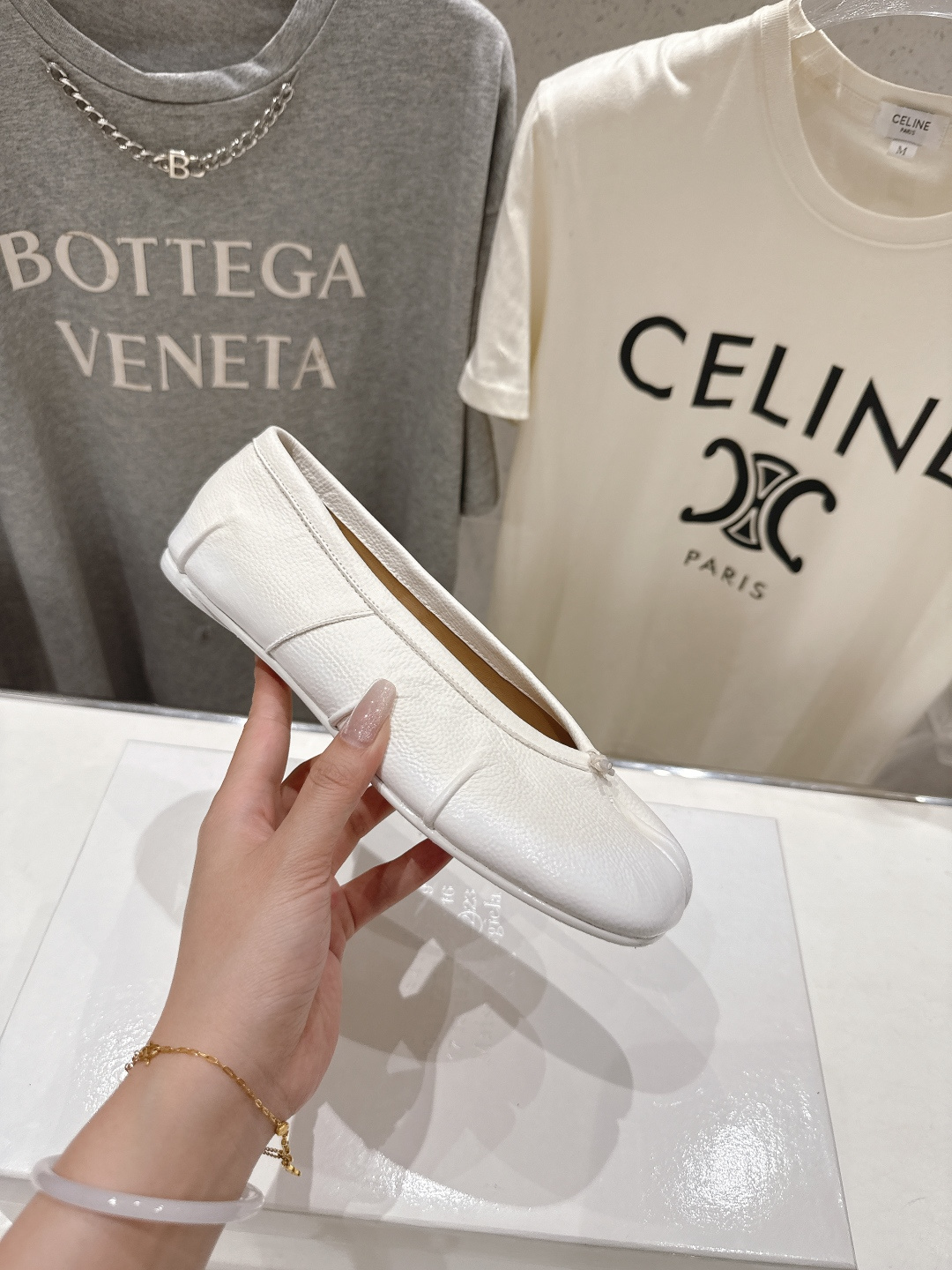 高版本出厂 MM6【Maison Magical】马吉拉2026ss官方同步新品最近超级火的喷色平底分趾