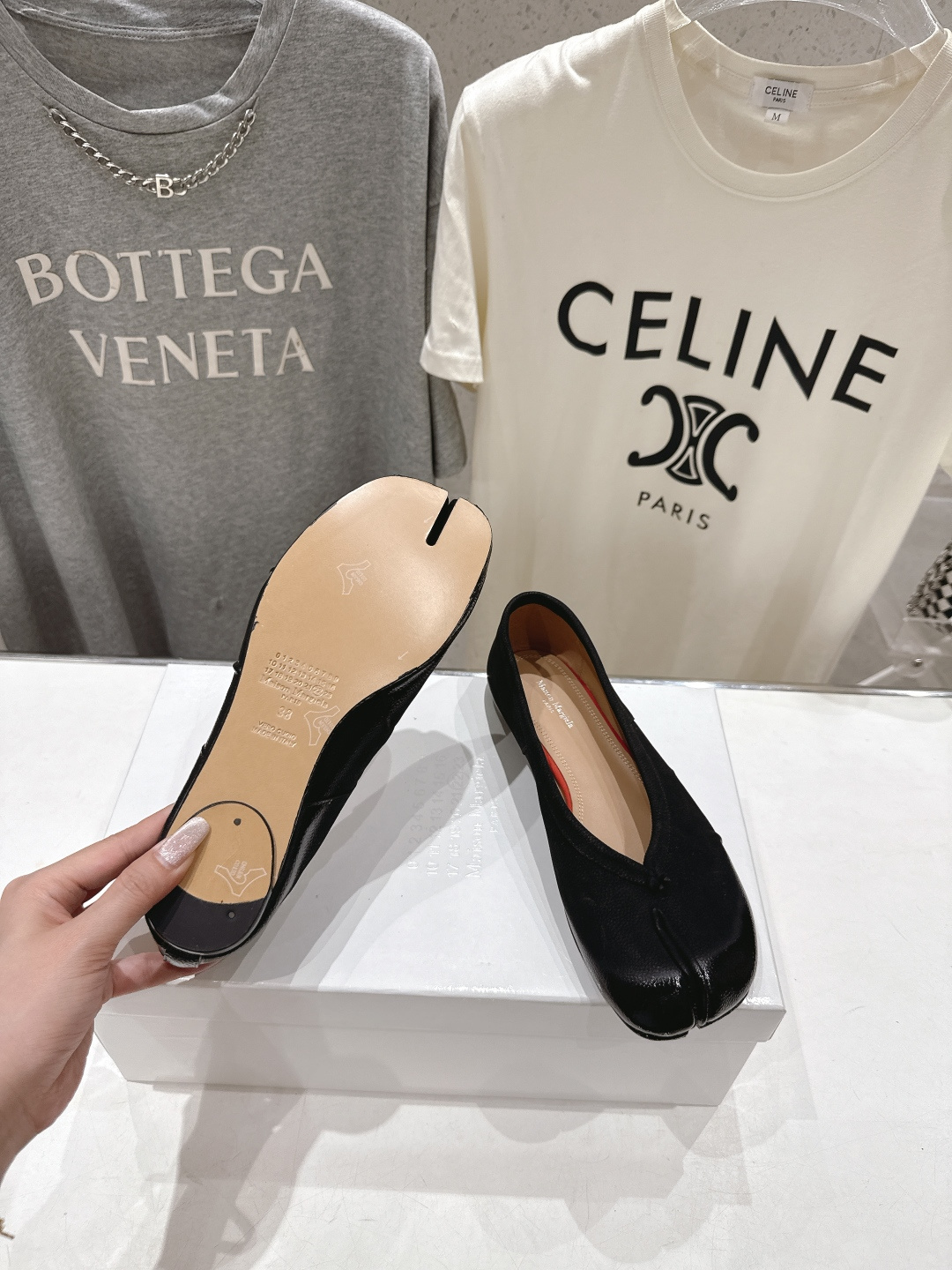 高版本出厂 MM6【Maison Magical】马吉拉2026ss官方同步新品最近超级火的喷色平底分趾