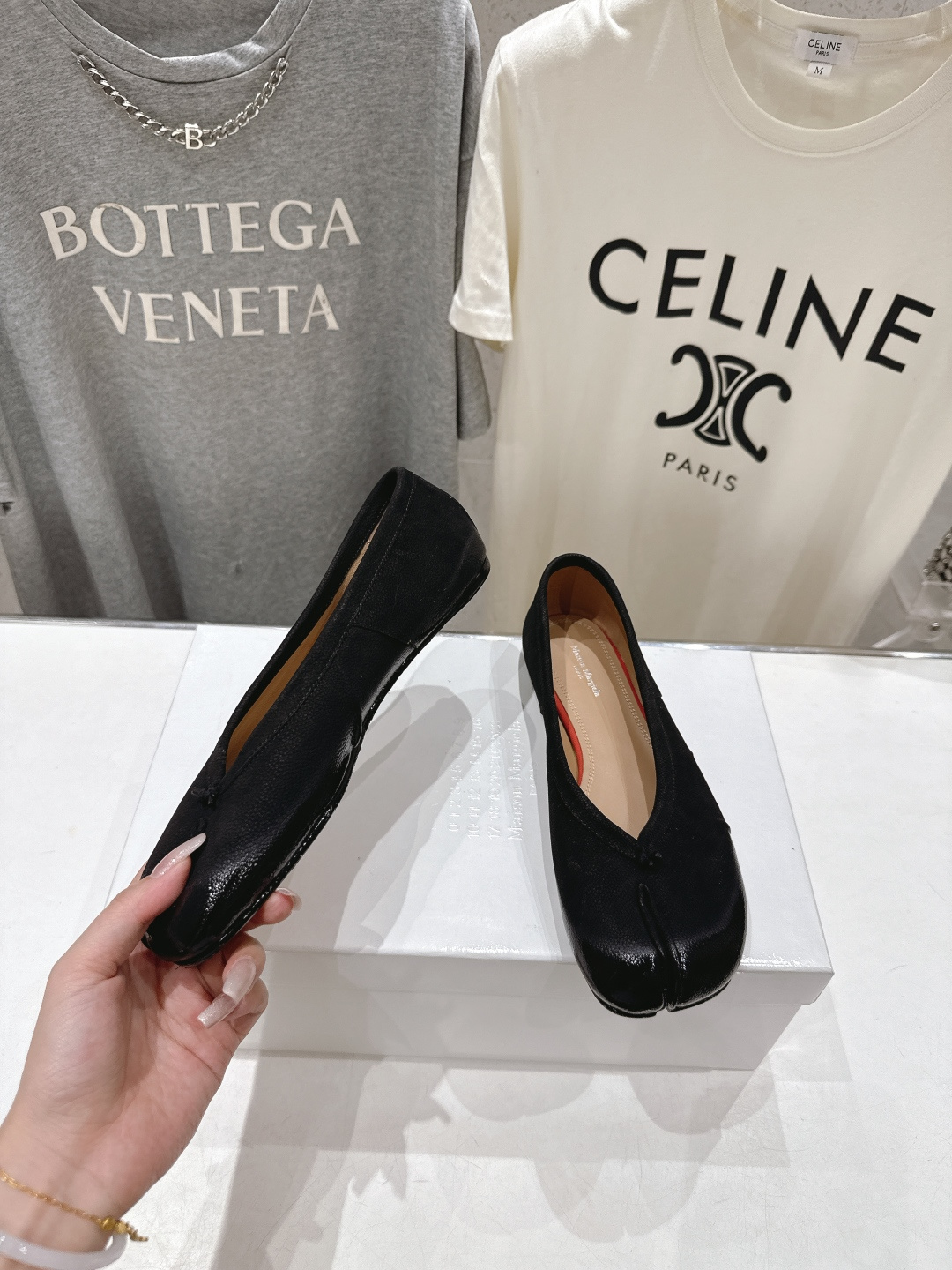 高版本出厂 MM6【Maison Magical】马吉拉2026ss官方同步新品最近超级火的喷色平底分趾