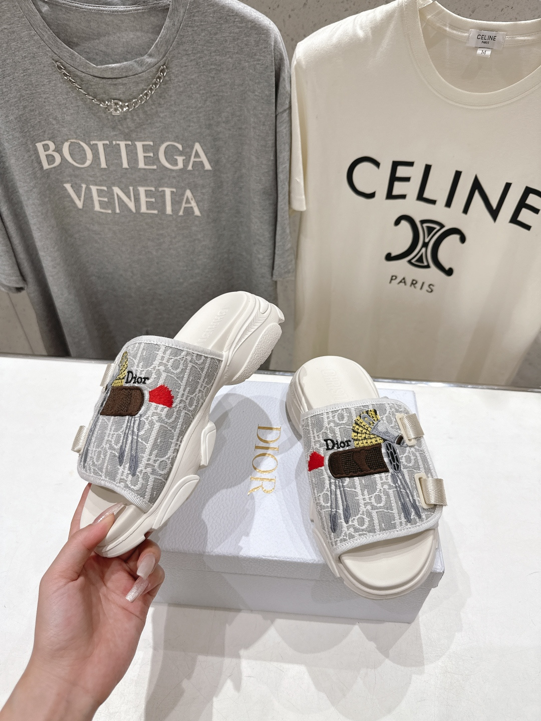 高版本出厂 【高品质】Dior*迪奥D家F019 2026ss夏季新款厚底魔术贴沙滩拖鞋～经典版型 搭配