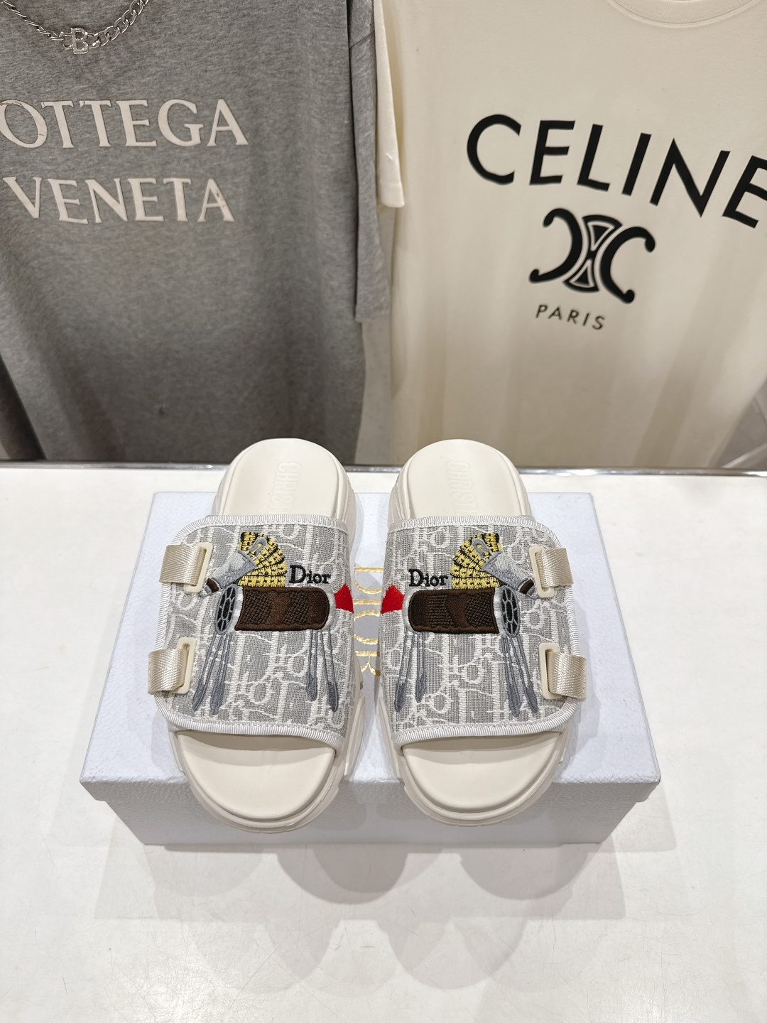 高版本出厂 【高品质】Dior*迪奥D家F019 2026ss夏季新款厚底魔术贴沙滩拖鞋～经典版型 搭配