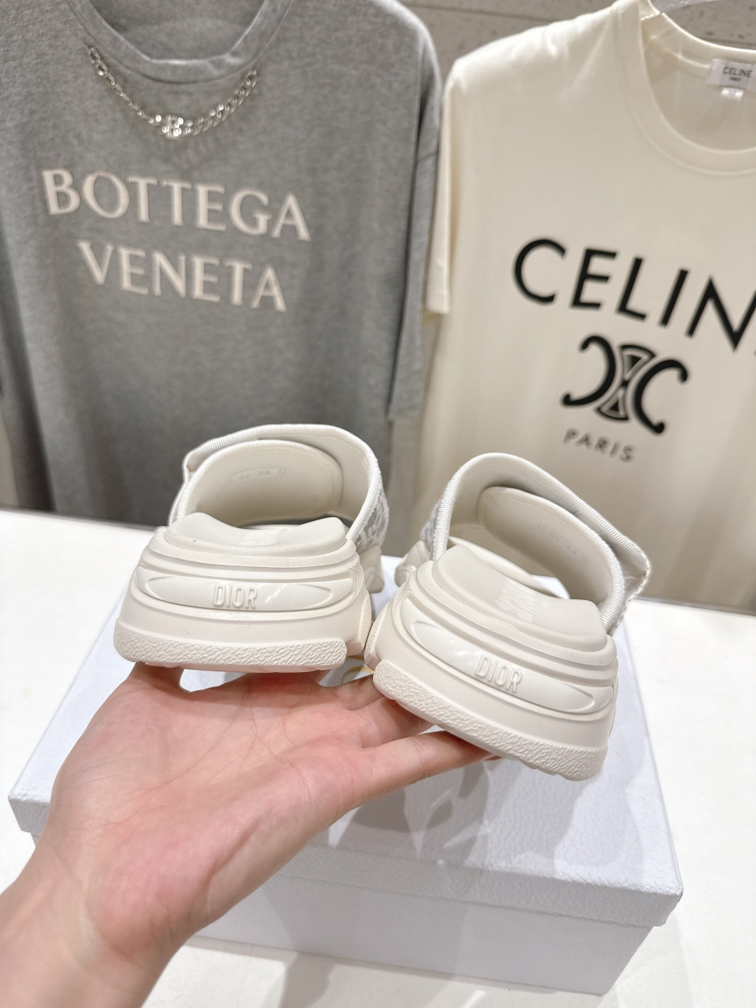 高版本出厂 【高品质】Dior*迪奥D家F019 2026ss夏季新款厚底魔术贴沙滩拖鞋～经典版型 搭配