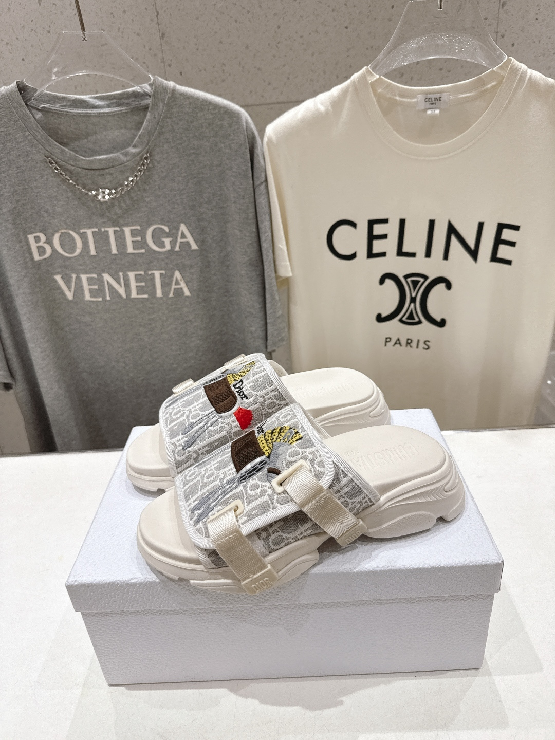 高版本出厂 【高品质】Dior*迪奥D家F019 2026ss夏季新款厚底魔术贴沙滩拖鞋～经典版型 搭配