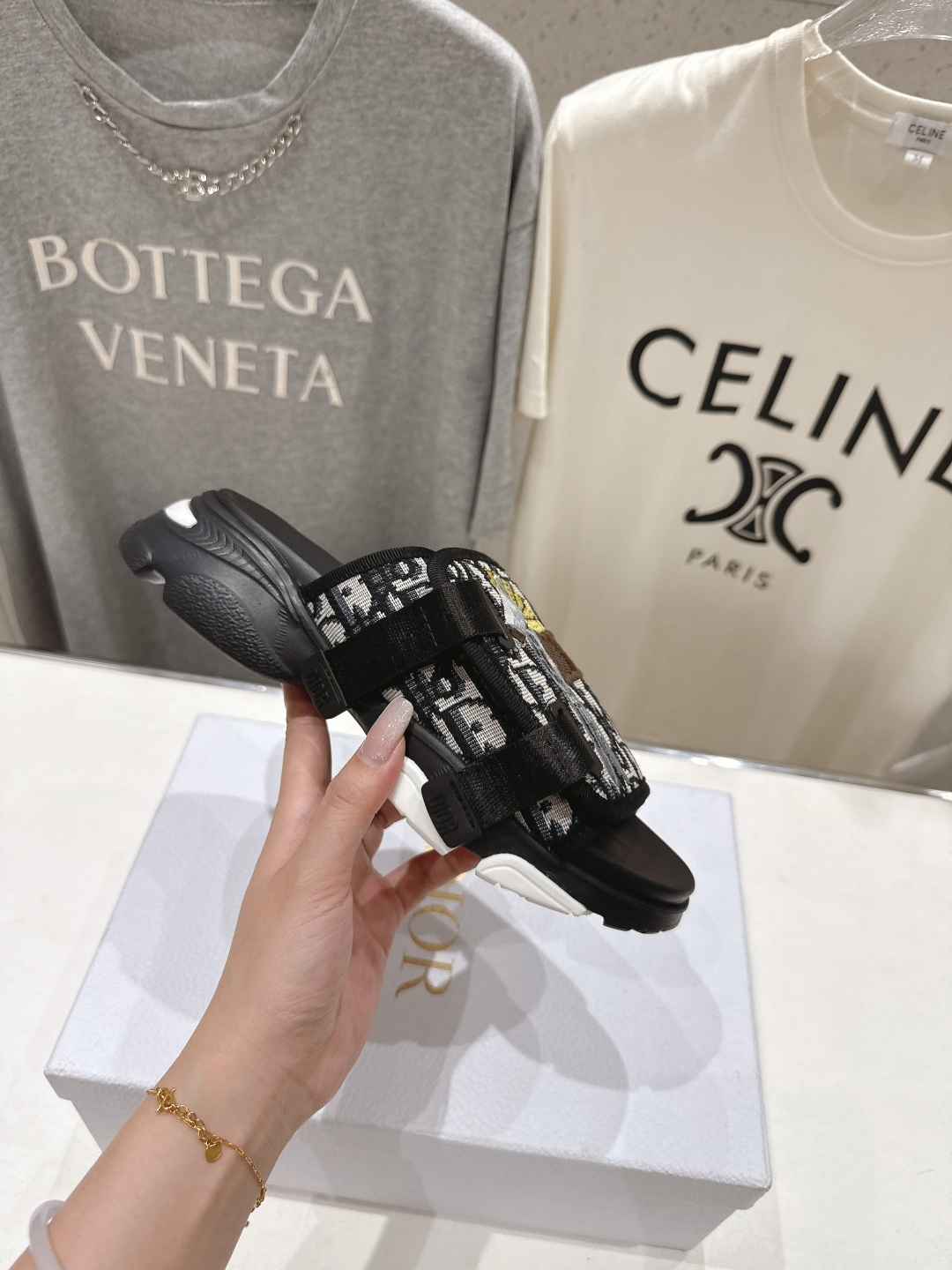 高版本出厂 【高品质】Dior*迪奥D家F019 2026ss夏季新款厚底魔术贴沙滩拖鞋～经典版型 搭配