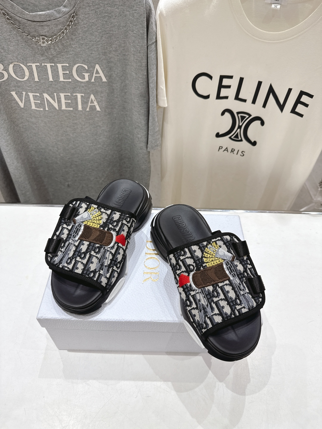 高版本出厂 【高品质】Dior*迪奥D家F019 2026ss夏季新款厚底魔术贴沙滩拖鞋～经典版型 搭配