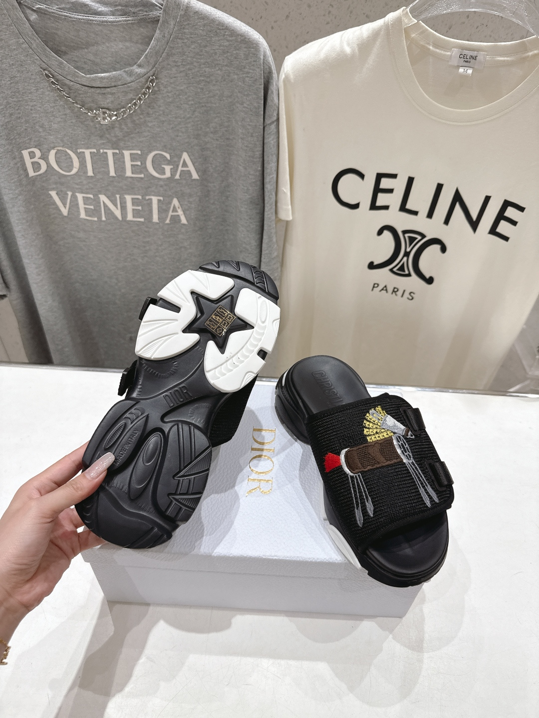 高版本出厂 【高品质】Dior*迪奥D家F019 2026ss夏季新款厚底魔术贴沙滩拖鞋～经典版型 搭配