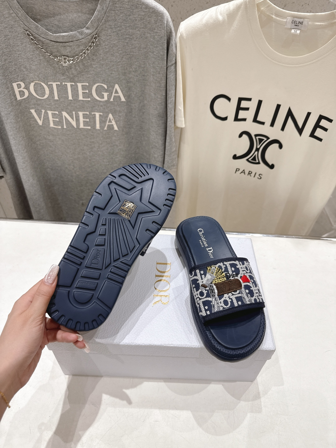 高版本出厂 【高品质】Dior*迪奥D家F019 2026ss夏季新款厚底沙滩拖鞋～经典版型 搭配贴合脚