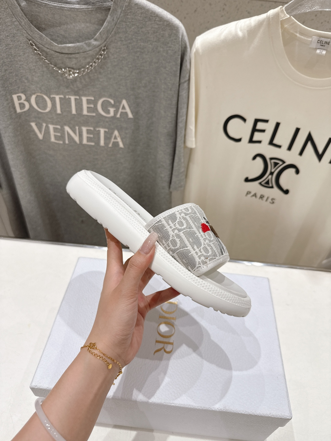 高版本出厂 【高品质】Dior*迪奥D家F019 2026ss夏季新款厚底沙滩拖鞋～经典版型 搭配贴合脚