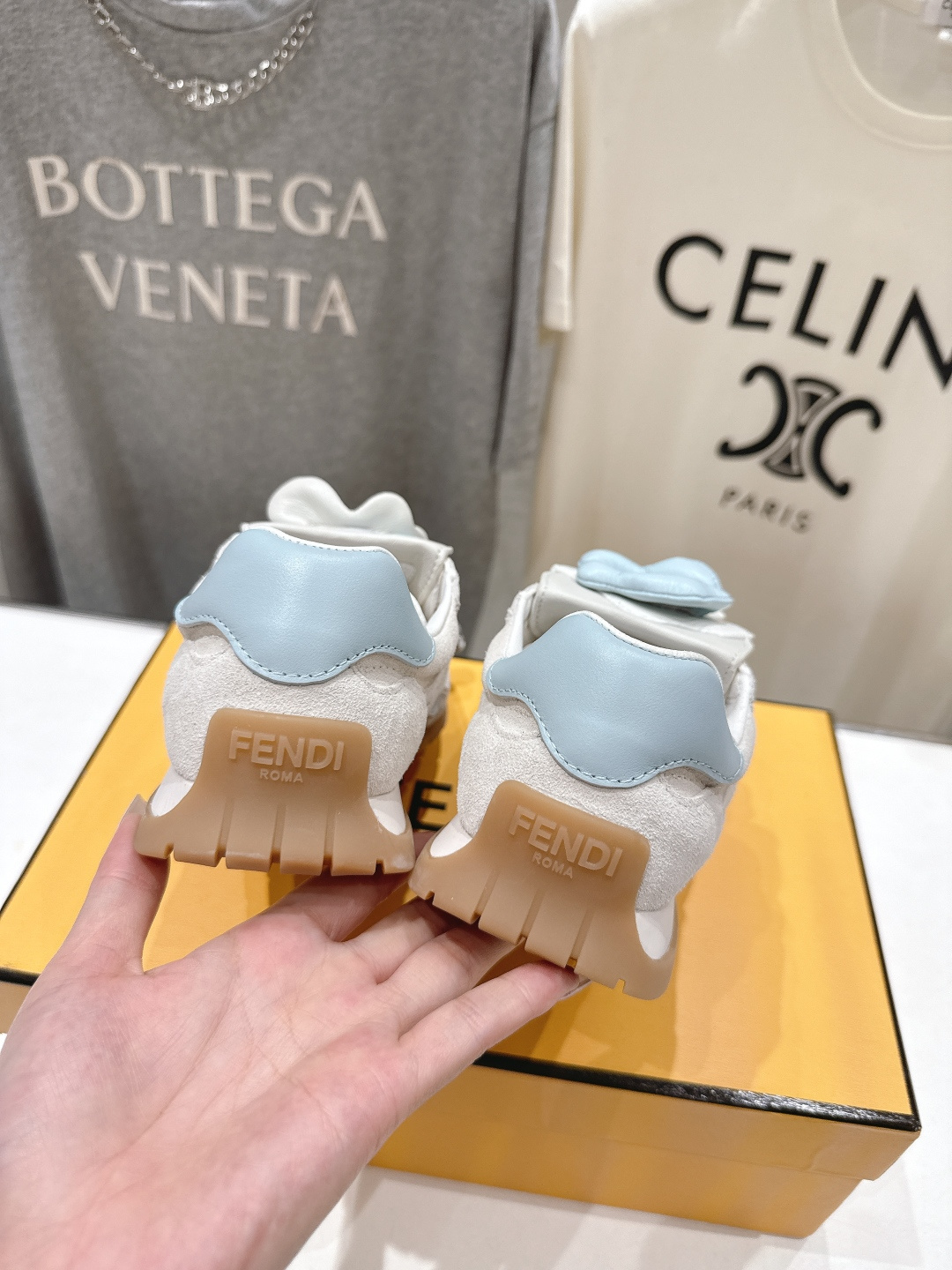 高版本出厂 Fendi 芬迪F029 26ss时装周走秀新款板鞋休闲运动鞋 FD match 升级新款 