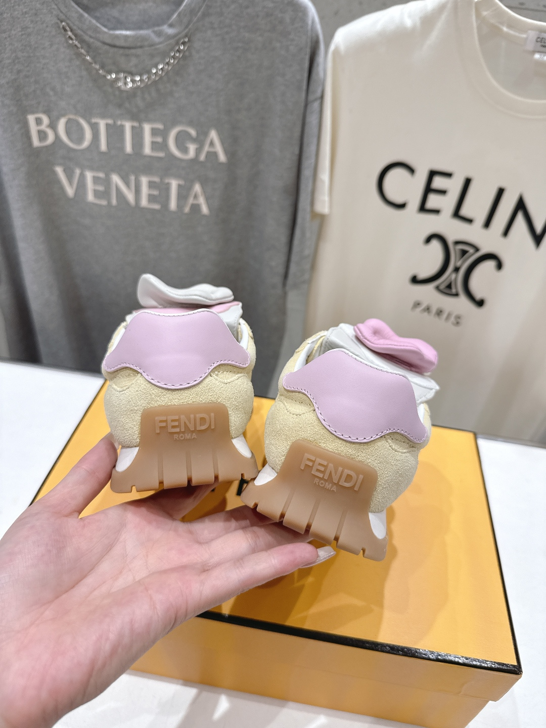 高版本出厂 Fendi 芬迪F029 26ss时装周走秀新款板鞋休闲运动鞋 FD match 升级新款 