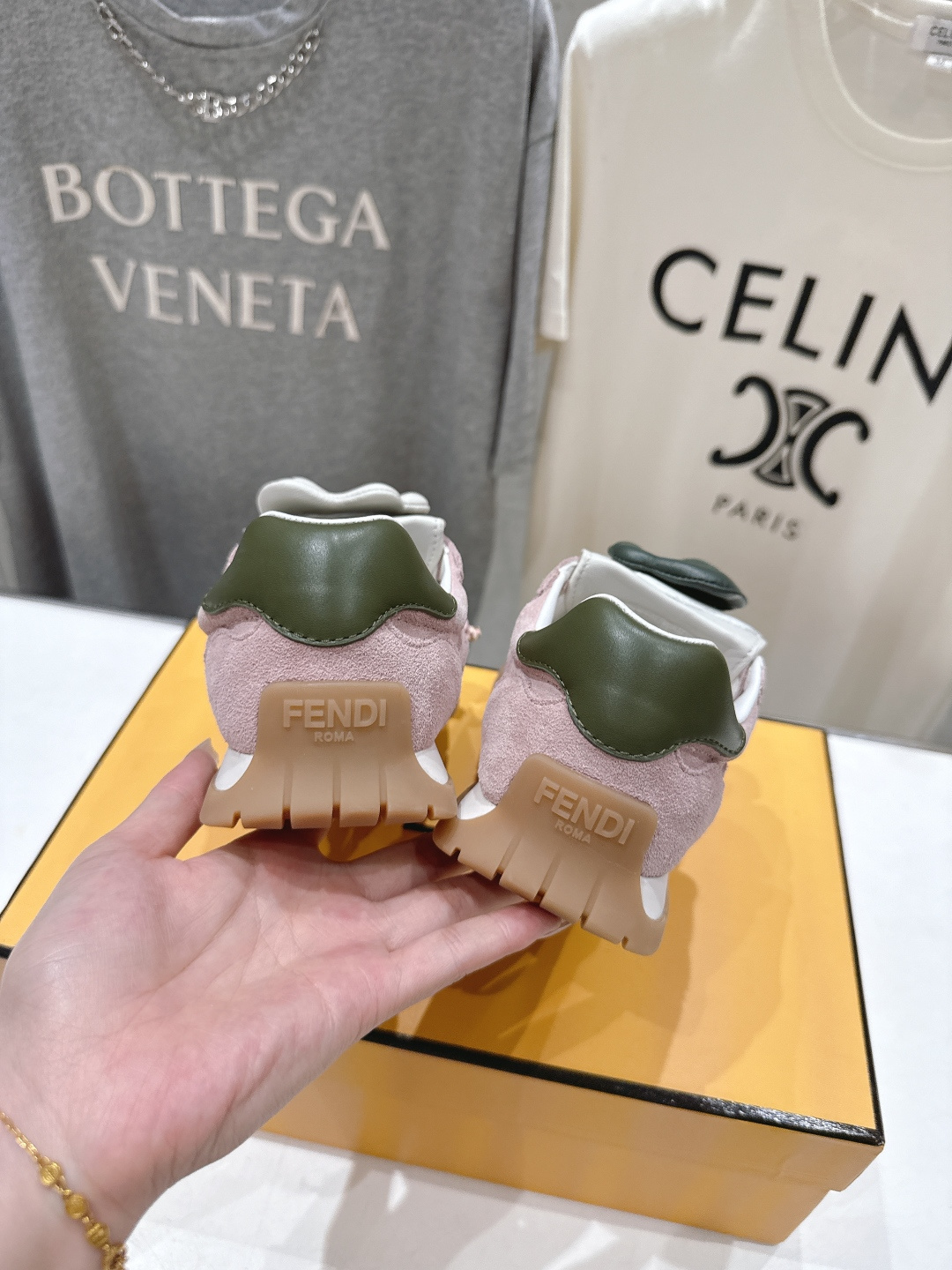 高版本出厂 Fendi 芬迪F029 26ss时装周走秀新款板鞋休闲运动鞋 FD match 升级新款 