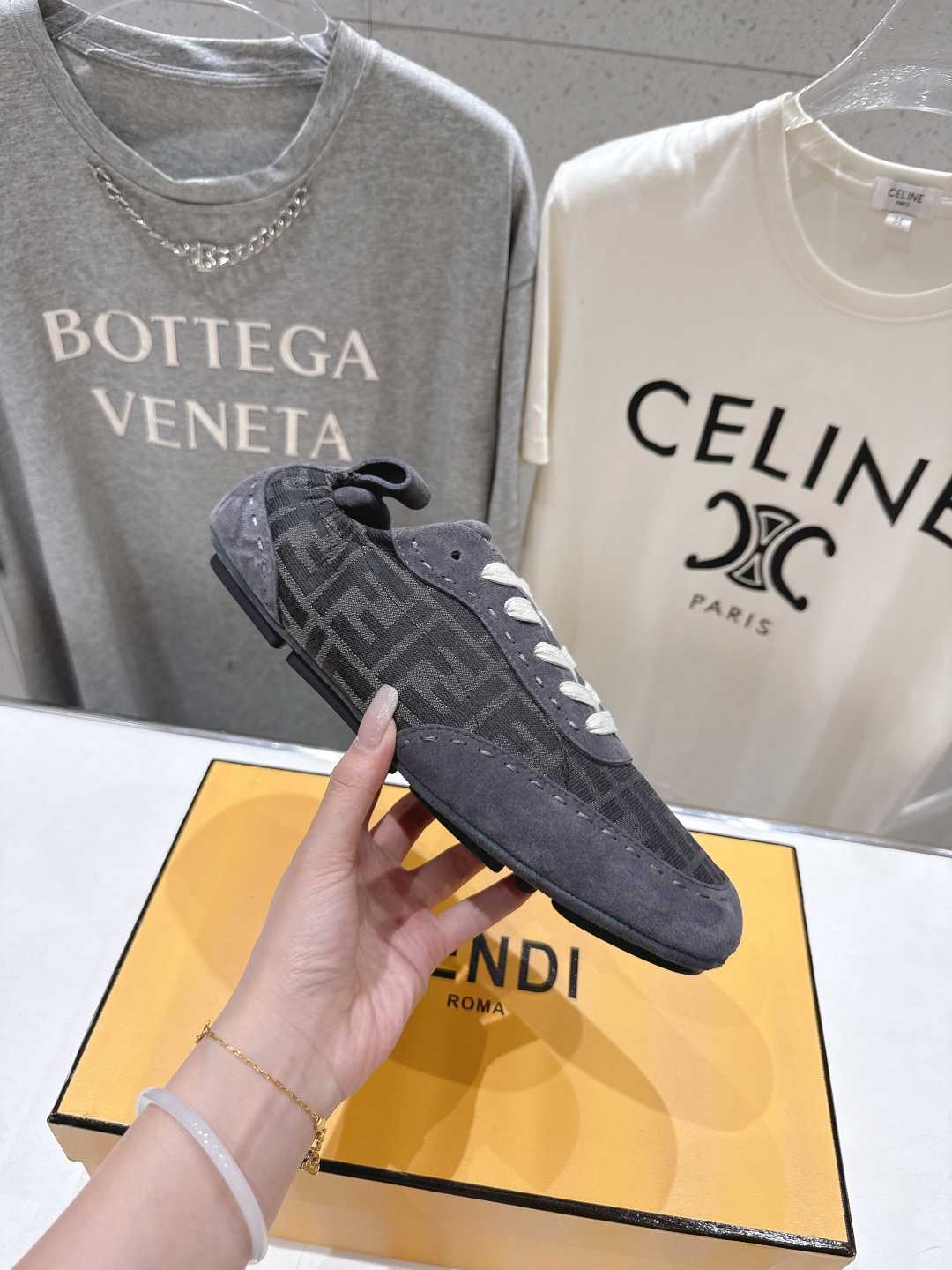 高版本出厂 只有男码 Fendi 芬迪26ssF029～new新款男士系带休闲鞋德训鞋，低调奢华懒人鞋，