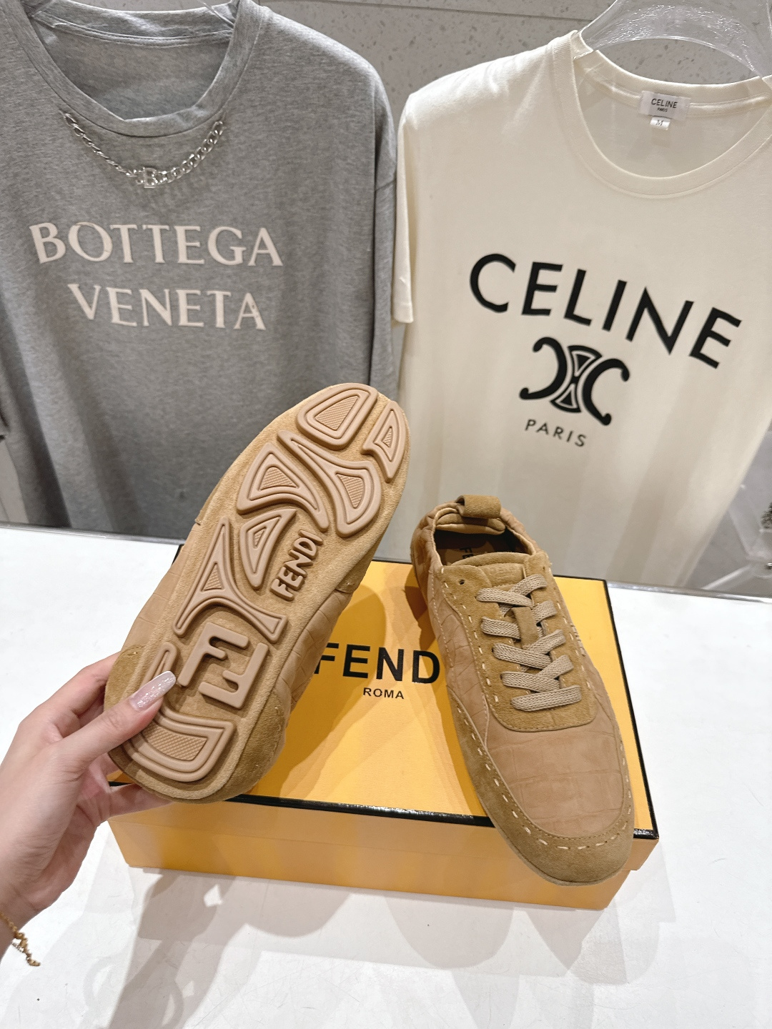 高版本出厂 皮面 只有男码 Fendi 芬迪26ssF029～new新款男士系带休闲鞋德训鞋，低调奢华懒