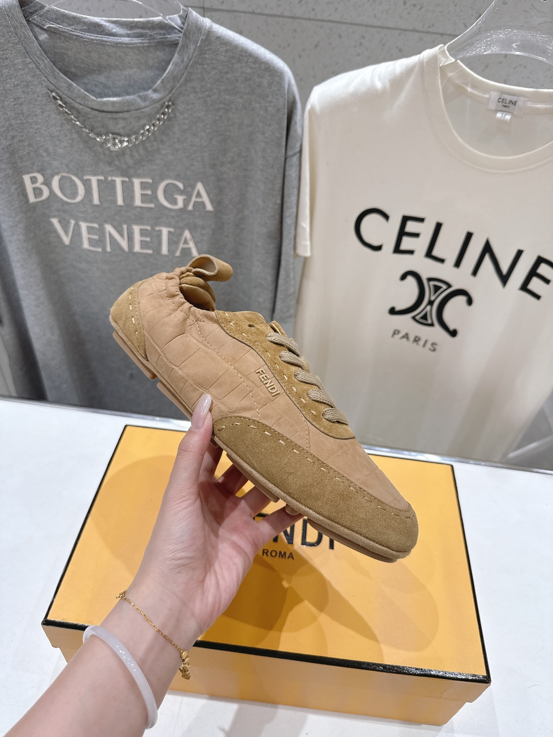 高版本出厂 皮面 只有男码 Fendi 芬迪26ssF029～new新款男士系带休闲鞋德训鞋，低调奢华懒