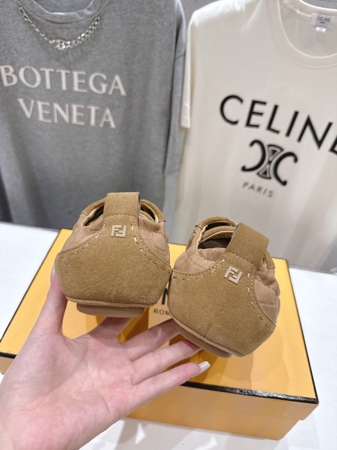 高版本出厂 皮面 只有男码 Fendi 芬迪26ssF029～new新款男士系带休闲鞋德训鞋，低调奢华懒