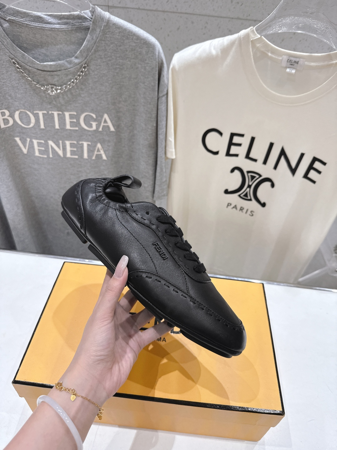 高版本出厂 皮面 只有男码 Fendi 芬迪26ssF029～new新款男士系带休闲鞋德训鞋，低调奢华懒