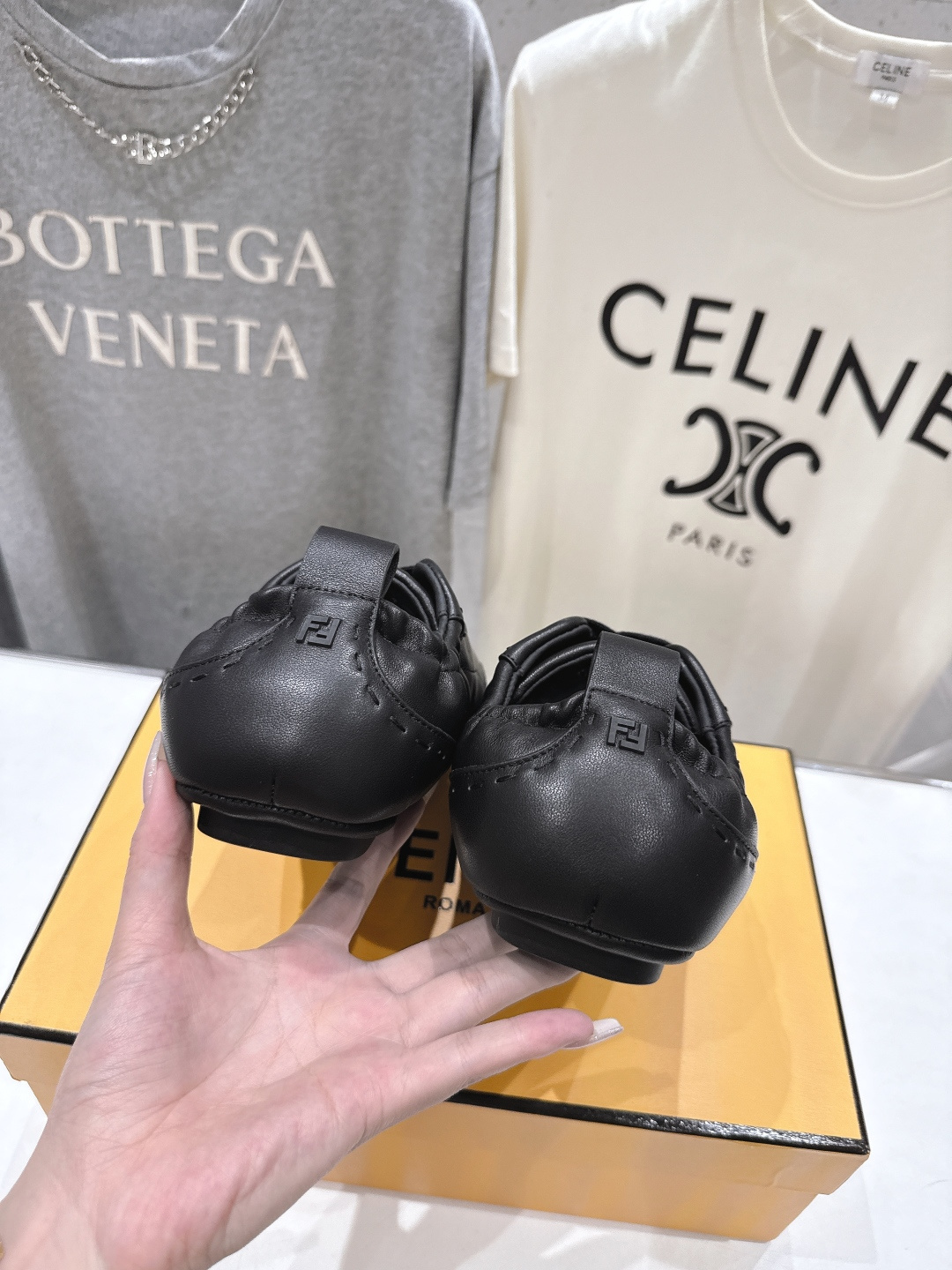 高版本出厂 皮面 只有男码 Fendi 芬迪26ssF029～new新款男士系带休闲鞋德训鞋，低调奢华懒